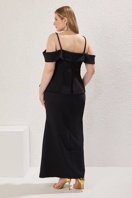 Trendyol Curve Dam Svart Enfärgad Maxi Ärmlös Elegant/Kväll A-linje Plus size Klänning - Image 3