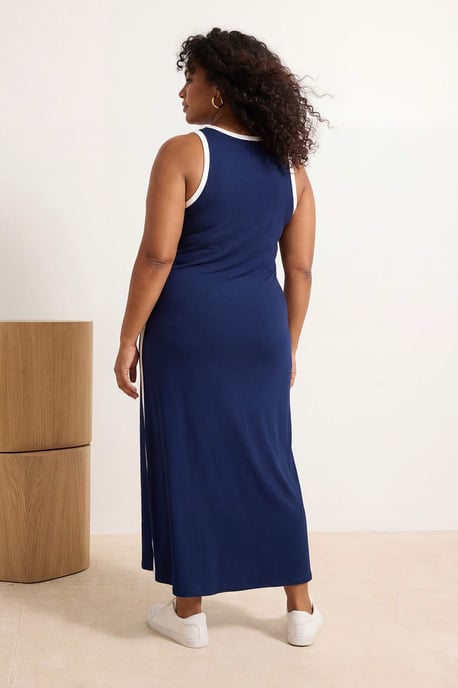 Trendyol Curve Dam Mörkblå Enfärgad Maxi Ärmlös Casual Rak Plus size Klänning - Image 6