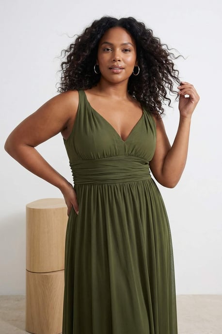 Trendyol Curve Dam Grön Enfärgad Maxi Ärmlös Examen / Bal A-linje Plus size Klänning - Image 6