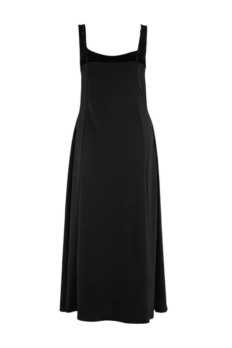 Trendyol Curve Dam Svart Enfärgad Maxi Ärmlös A-linje Plus size Klänning - Image 4