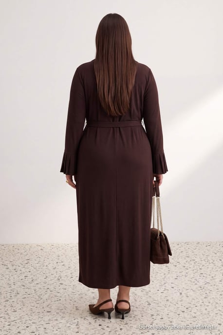 Trendyol Curve Dam Brun Enfärgad Maxi Lång Rak Plus size Klänning - Image 4
