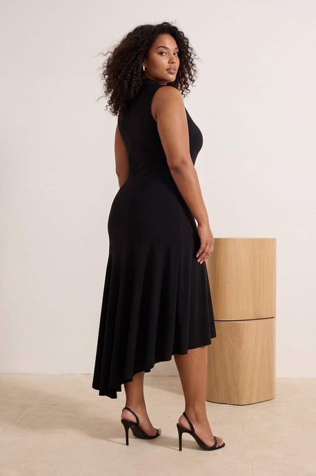 Trendyol Curve Dam Svart Enfärgad Maxi Ärmlös Casual Skater Plus size Klänning - Image 6