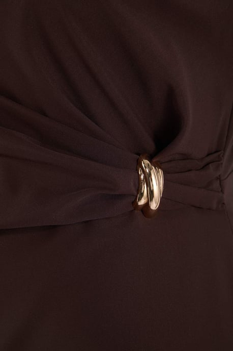 Trendyol Curve Dam Brun Enfärgad Maxi Ärmlös Casual A-linje Plus size Klänning - Image 4