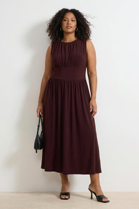 Trendyol Curve Dam Brun Enfärgad Maxi Ärmlös Casual A-linje Plus size Klänning - Image 3