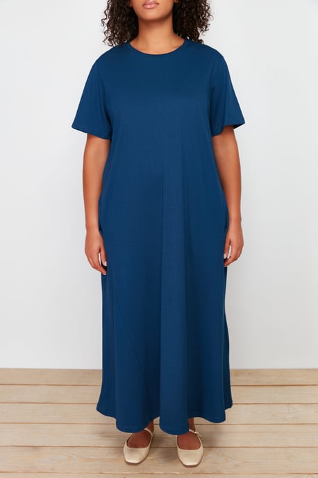 Trendyol Curve Dam Mörkblå Enfärgad Maxi Kort Casual Rak Plus size Klänning - Image 4