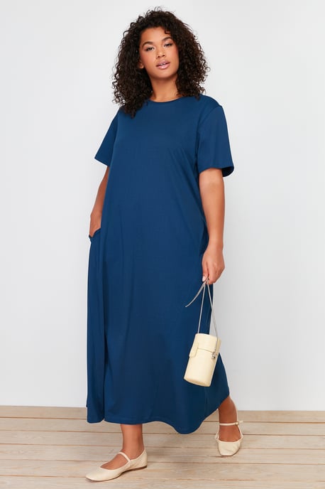 Trendyol Curve Dam Mörkblå Enfärgad Maxi Kort Casual Rak Plus size Klänning - Image 6
