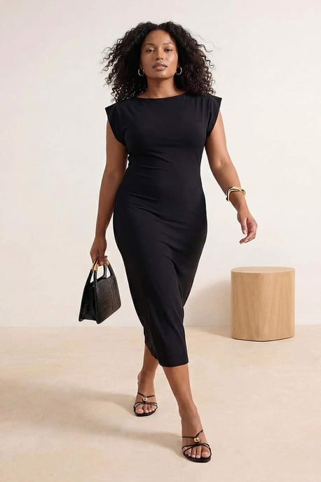 Trendyol Curve Dam Svart Enfärgad Maxi Ärmlös Casual Bodycon Plus size Klänning - Image 2