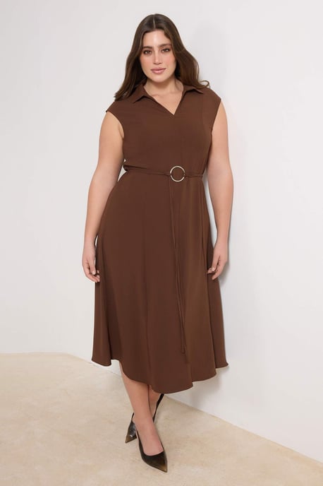 Trendyol Curve Dam Brun Enfärgad Maxi Ärmlös Casual Rak Plus size Klänning - Image 6