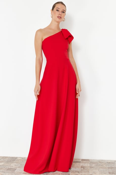 TRENDYOLMİLLA Women's Red Plain Maxi Sleeveless Graduation / Prom A-line Evening & Prom Dress - Image 2