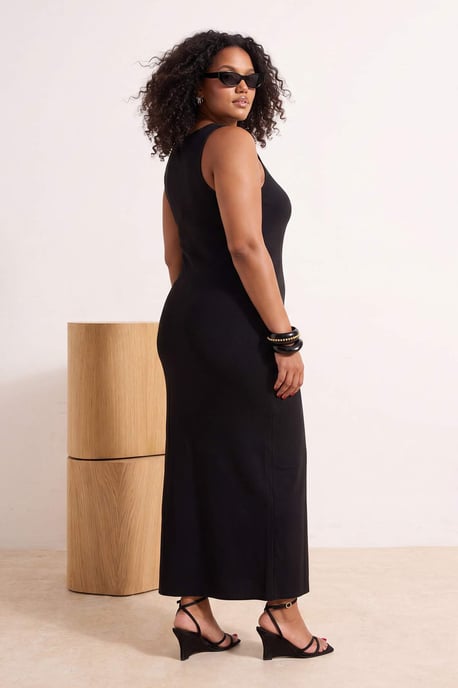 Trendyol Curve Dam Svart Enfärgad Maxi Ärmlös Casual A-linje Plus size Klänning - Image 3