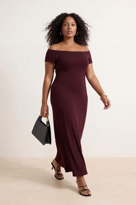 Trendyol Curve Dam Brun Enfärgad Maxi Ärmlös Casual Rak Plus size Klänning - Image 2