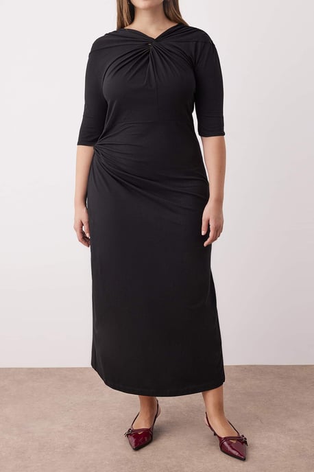Trendyol Curve Dam Svart Enfärgad Maxi Kort Casual Rak Plus size Klänning - Image 2