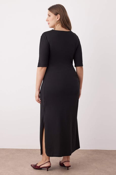 Trendyol Curve Dam Svart Enfärgad Maxi Kort Casual Rak Plus size Klänning - Image 3