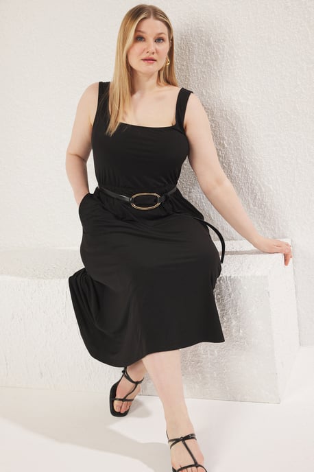 Trendyol Curve Dam Svart Enfärgad Maxi Ärmlös Casual Skater Plus size Klänning - Image 6