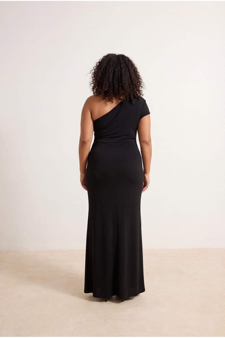 Trendyol Curve Dam Svart Enfärgad Maxi Ärmlös Casual Bodycon Plus size Klänning - Image 5