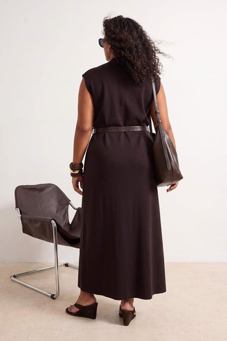 Trendyol Curve Dam Brun Enfärgad Maxi Ärmlös A-linje Plus size Klänning - Image 2