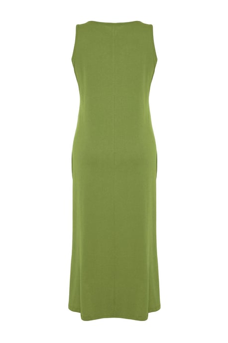 Trendyol Curve Dam Grön Enfärgad Maxi Ärmlös Casual Rak Plus size Klänning - Image 3