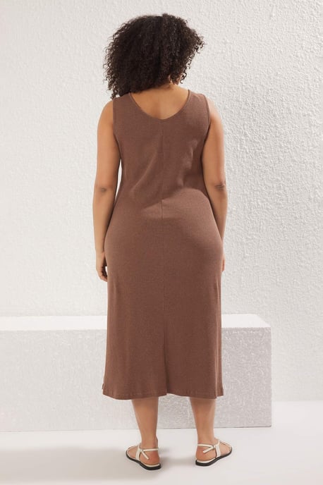 Trendyol Curve Dam Brun Enfärgad Midi Ärmlös Casual A-linje Plus size Klänning - Image 4
