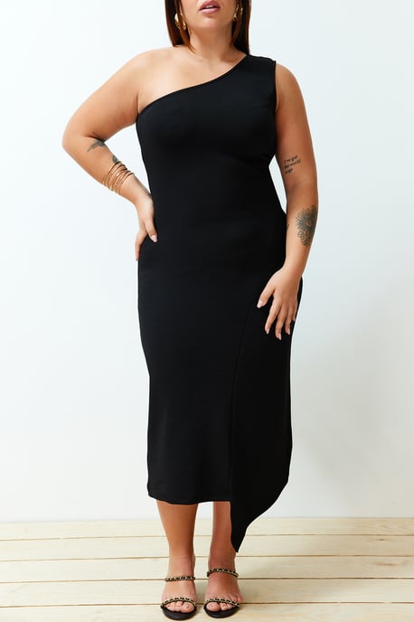 Trendyol Curve Dam Svart Enfärgad Midi Ärmlös Casual Asymmetrisk Plus size Klänning - Image 2