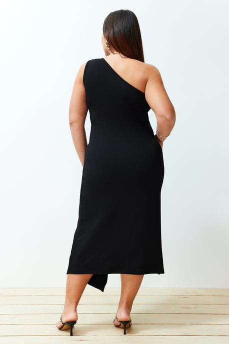 Trendyol Curve Dam Svart Enfärgad Midi Ärmlös Casual Asymmetrisk Plus size Klänning - Image 5