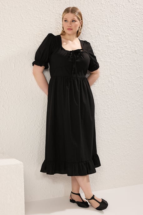 Trendyol Curve Dam Svart Enfärgad Midi Kort Casual A-linje Plus size Klänning - Image 1