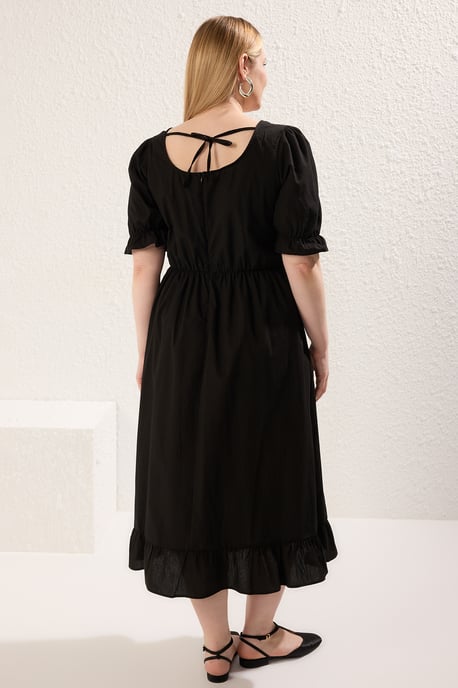 Trendyol Curve Dam Svart Enfärgad Midi Kort Casual A-linje Plus size Klänning - Image 4
