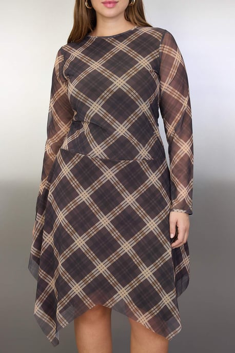 Trendyol Curve Dam Brun Blommig Midi Lång Casual Asymmetrisk Plus size Klänning - Image 3