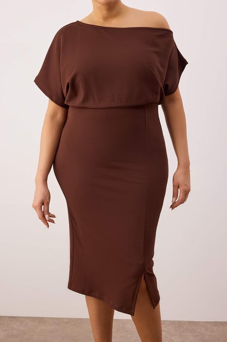Trendyol Curve Dam Brun Enfärgad Midi Kort Fest Bodycon Plus size Klänning - Image 2