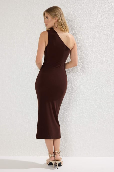 TRENDYOLMİLLA Dam Brun Enfärgad Midi Ärmlös Casual Bodycon Klänningar - Image 3