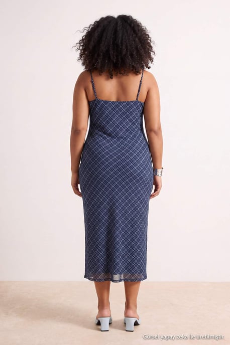 Trendyol Curve Dam Blå Rutig Midi Ärmlös Casual A-linje Plus size Klänning - Image 4