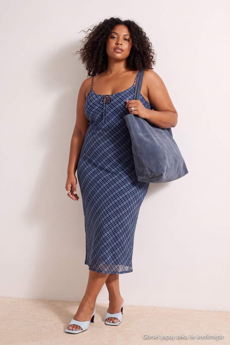 Trendyol Curve Dam Blå Rutig Midi Ärmlös Casual A-linje Plus size Klänning - Image 6