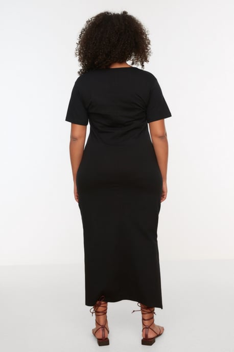 Trendyol Curve Dam Svart Enfärgad Midi Kort Casual Rak Plus size Klänning - Image 4