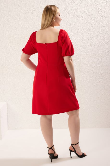 Trendyol Curve Dam Röd Enfärgad Kort / Mini Kort Casual A-linje Plus size Klänning - Image 4