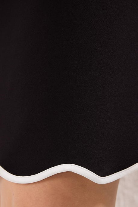 Trendyol Curve Dam Svart Färgblock Kort / Mini Ärmlös Business A-linje Plus size Klänning - Image 3