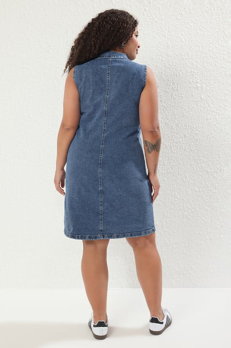 Trendyol Curve Dam Blå Enfärgad Kort / Mini Ärmlös Casual Rak Plus size Klänning - Image 3