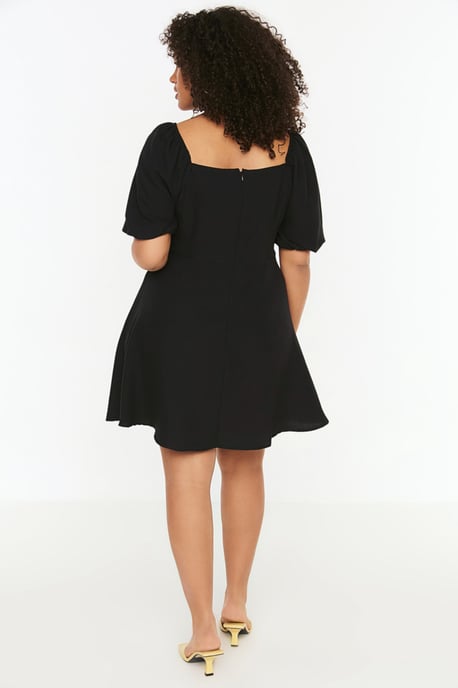 Trendyol Curve Dam Svart Enfärgad Kort / Mini Kort Casual A-linje Plus size Klänning - Image 4
