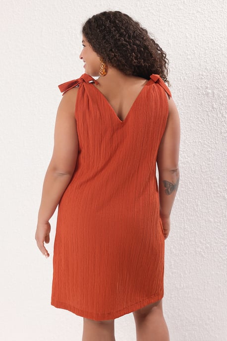Trendyol Curve Dam Röd Enfärgad Kort / Mini Ärmlös Strandkläder Rak Plus size Klänning - Image 3