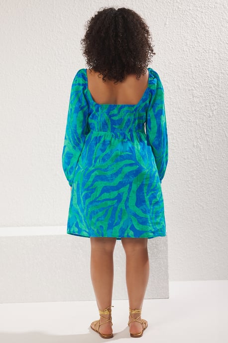 Trendyol Curve Dam Flerfärgad Grafiskt Kort / Mini Lång Strandkläder Rak Plus size Klänning - Image 4