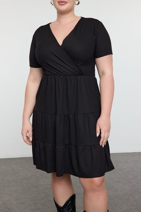 Trendyol Curve Dam Svart Blommig Kort / Mini Kort Casual Skater Plus size Klänning - Image 2
