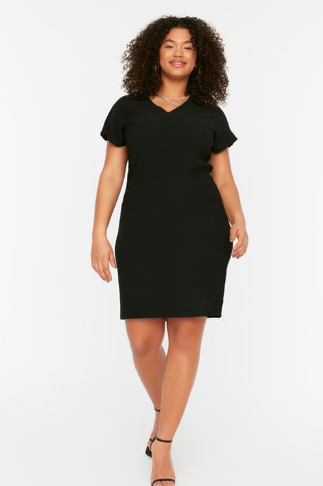 Trendyol Curve Dam Svart Enfärgad Kort / Mini Kort Elegant/Kväll Rak Plus size Klänning - Image 1