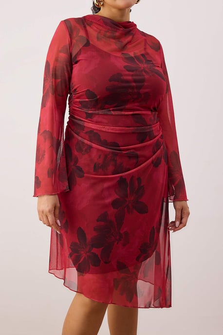 Trendyol Curve Dam Röd Blommig Kort / Mini Lång Casual A-linje Plus size Klänning - Image 2