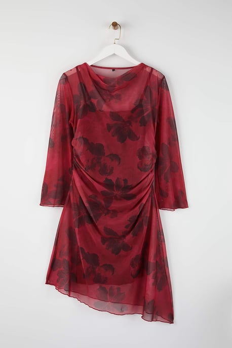Trendyol Curve Dam Röd Blommig Kort / Mini Lång Casual A-linje Plus size Klänning - Image 4
