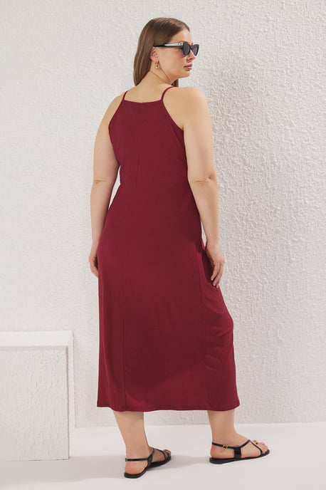 Trendyol Curve Dam Vinröd Enfärgad Maxi Ärmlös Casual A-linje Plus size Klänning - Image 3