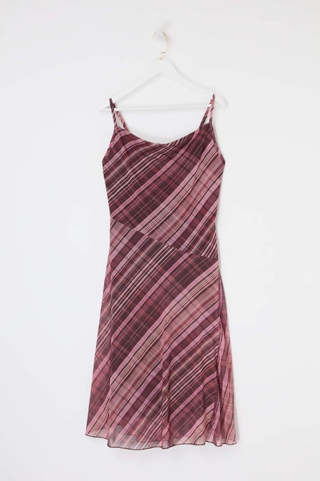 Trendyol Curve Dam Vinröd Rutig Maxi Ärmlös Casual A-linje Plus size Klänning - Image 3