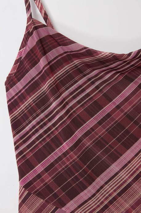 Trendyol Curve Dam Vinröd Rutig Maxi Ärmlös Casual A-linje Plus size Klänning - Image 5