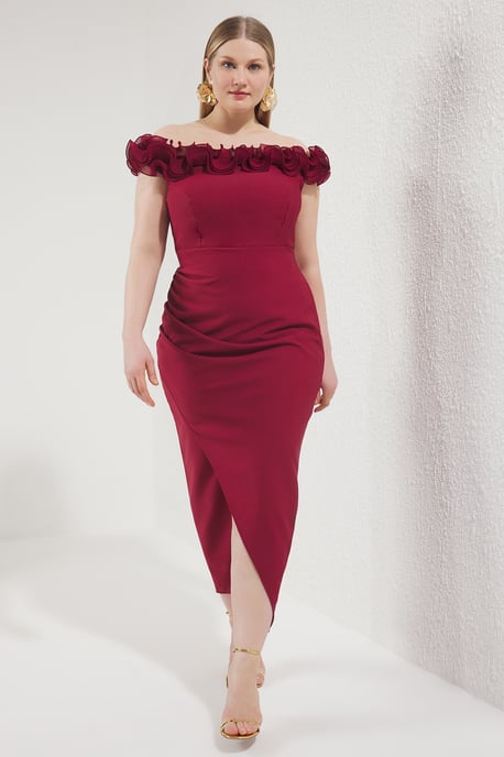 Trendyol Curve Dam Vinröd Enfärgad Maxi Ärmlös Elegant/Kväll A-linje Plus size Klänning - Image 1
