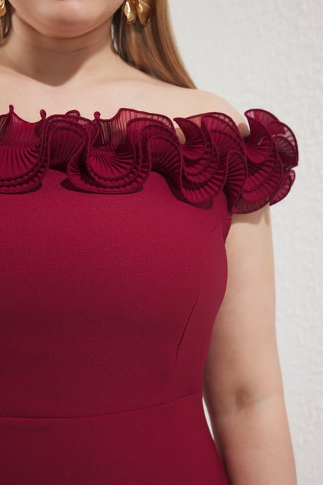 Trendyol Curve Dam Vinröd Enfärgad Maxi Ärmlös Elegant/Kväll A-linje Plus size Klänning - Image 2