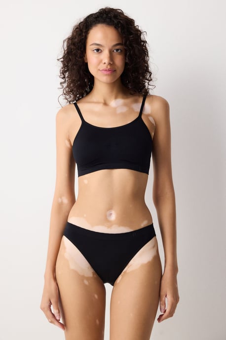 Basic Padded Seamless Wire-Free Bra - Image 1