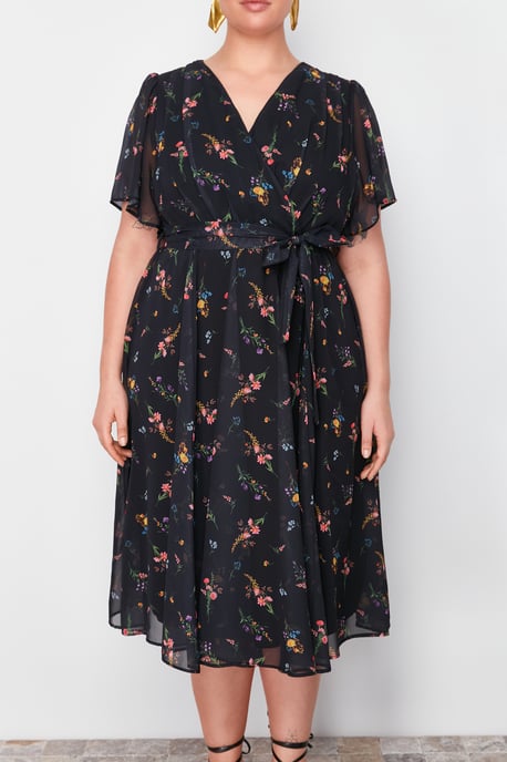 Trendyol Curve Dam Flerfärgad Blommig Maxi Kort Casual A-linje Plus size Klänning - Image 3
