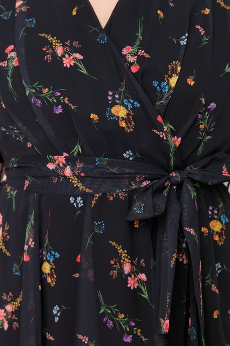 Trendyol Curve Dam Flerfärgad Blommig Maxi Kort Casual A-linje Plus size Klänning - Image 4